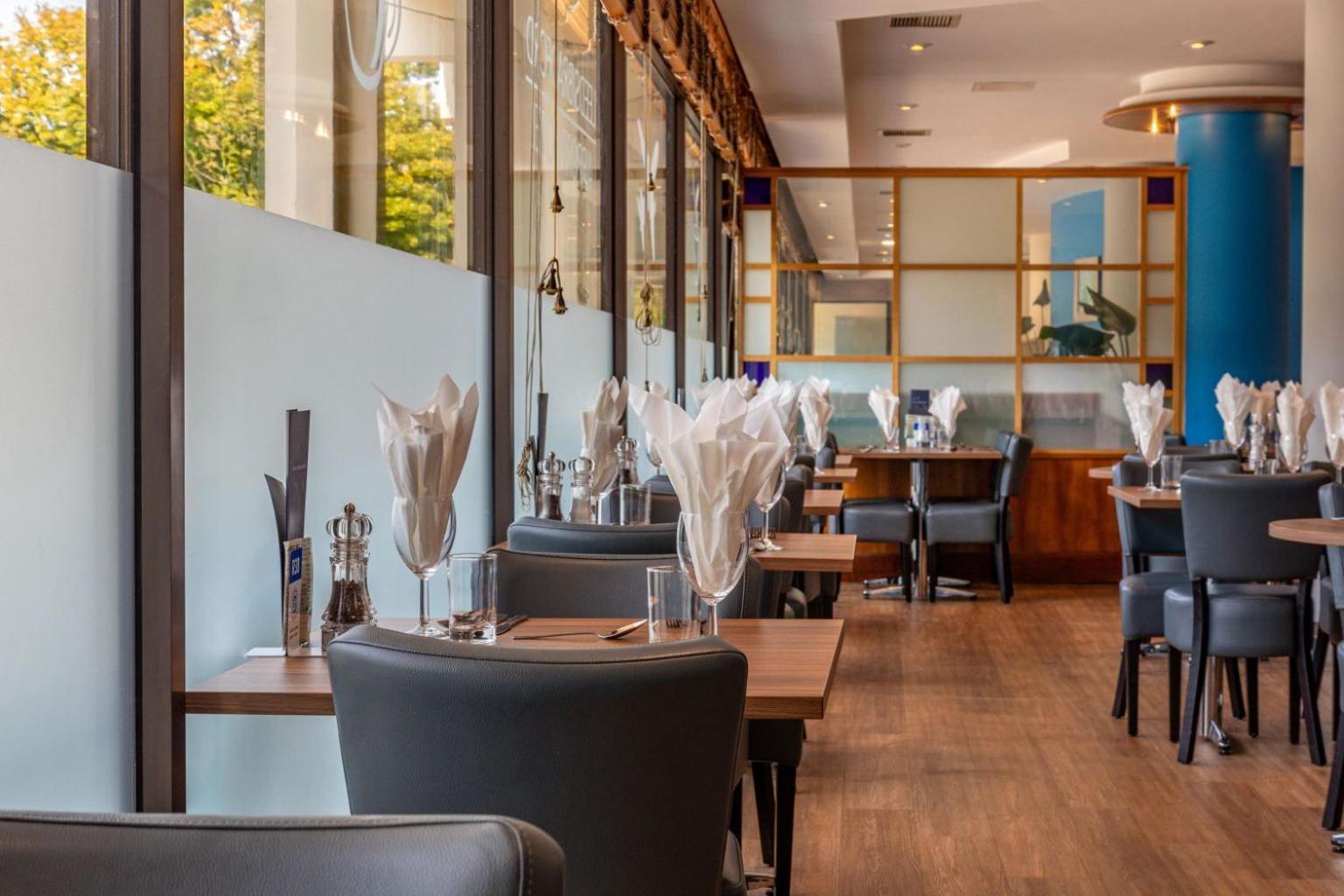 Britannia Leeds Bradford Airport Hotel Bramhope Buitenkant foto