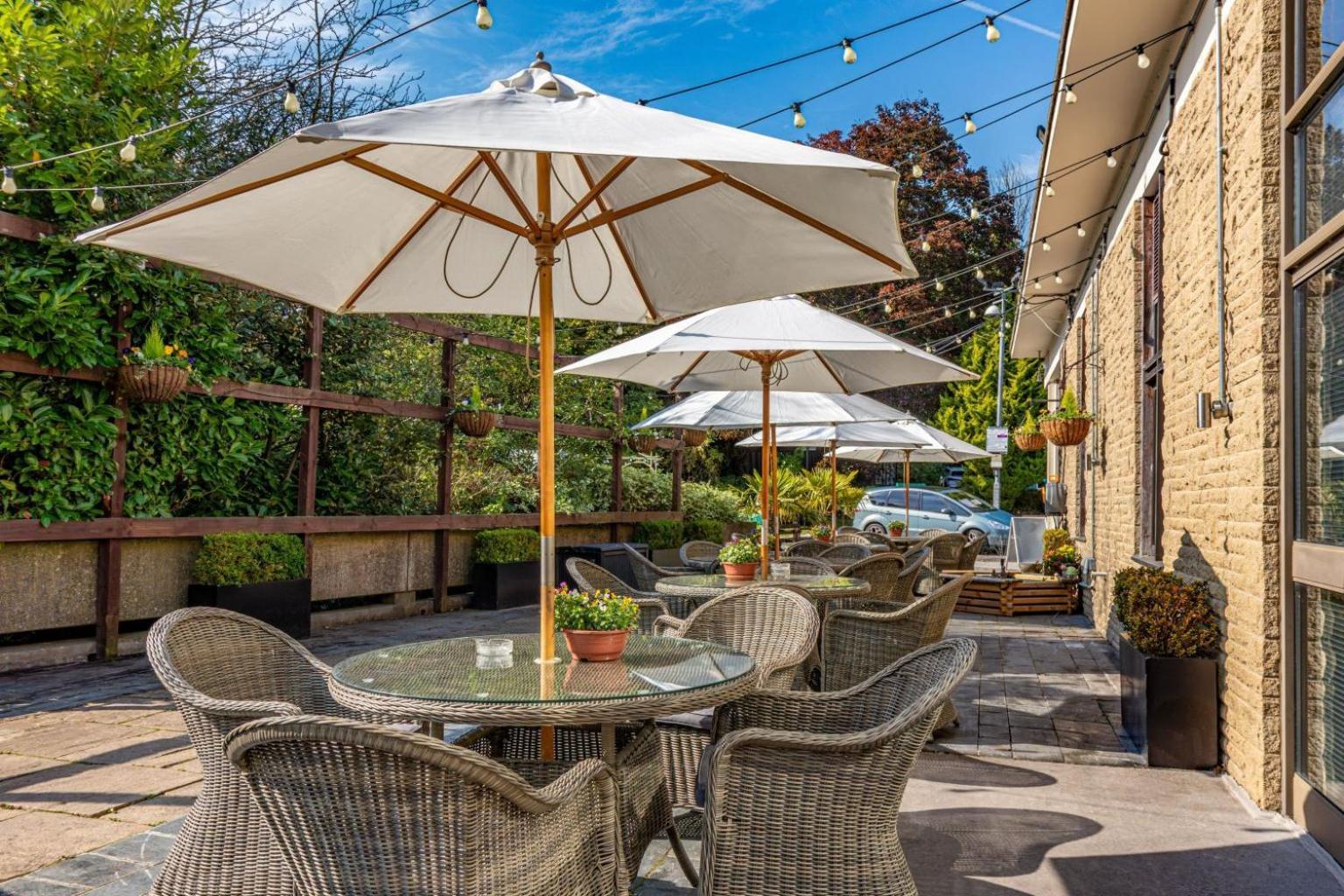 Britannia Leeds Bradford Airport Hotel Bramhope Buitenkant foto