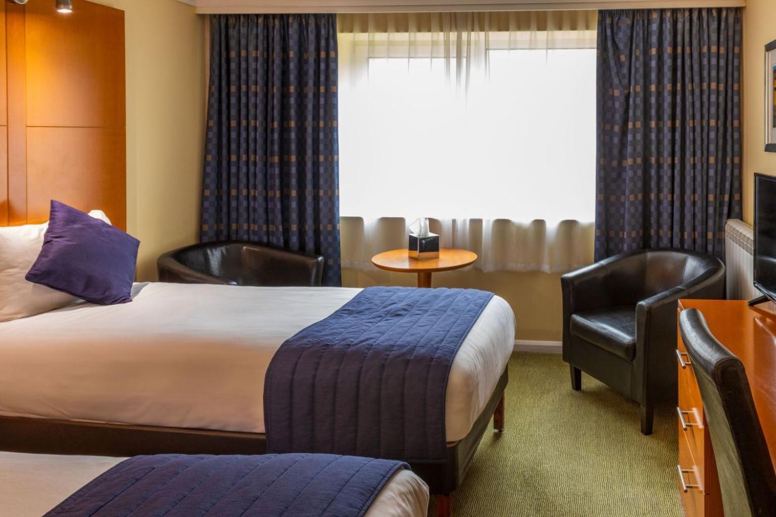 Britannia Leeds Bradford Airport Hotel Bramhope Buitenkant foto