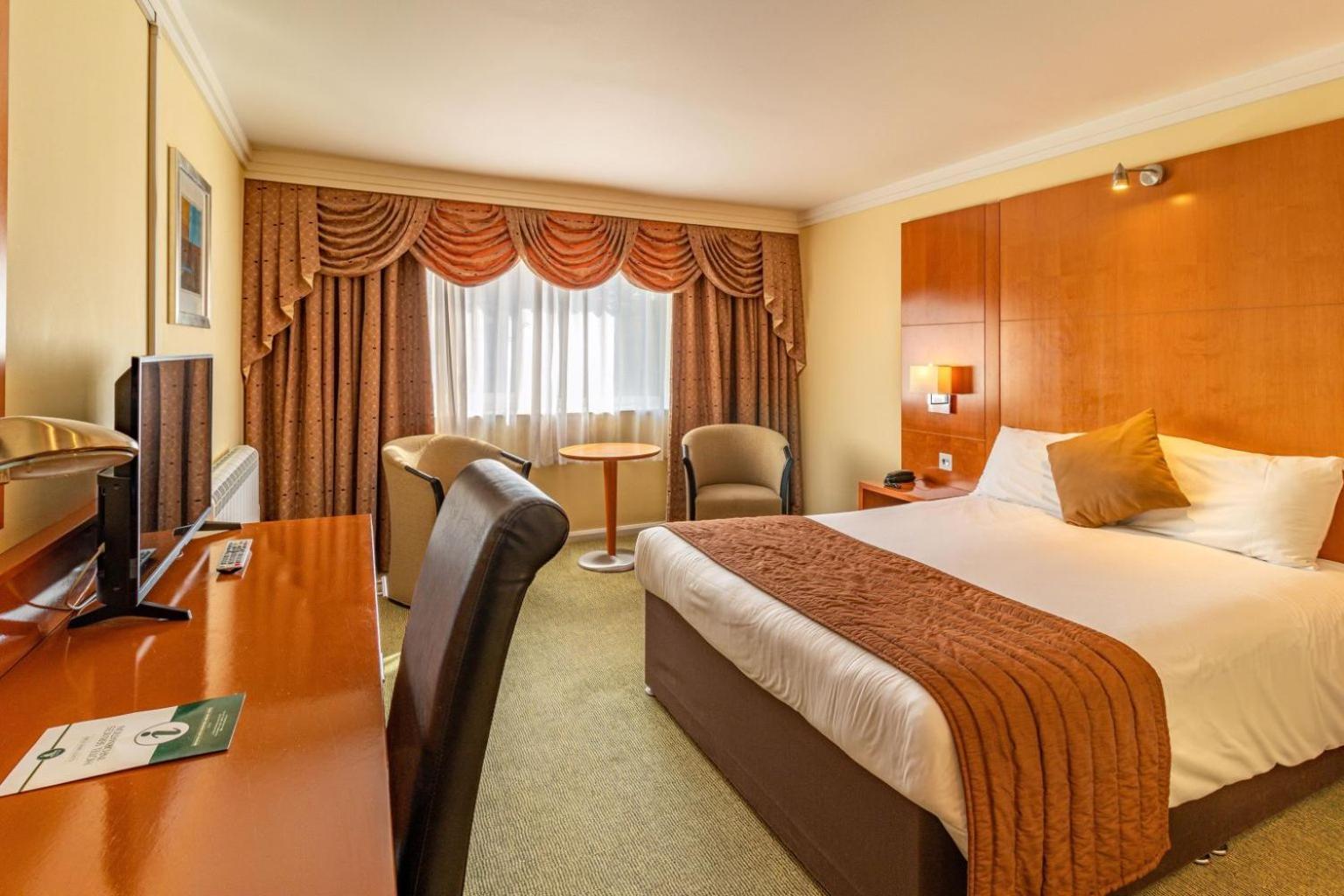 Britannia Leeds Bradford Airport Hotel Bramhope Buitenkant foto