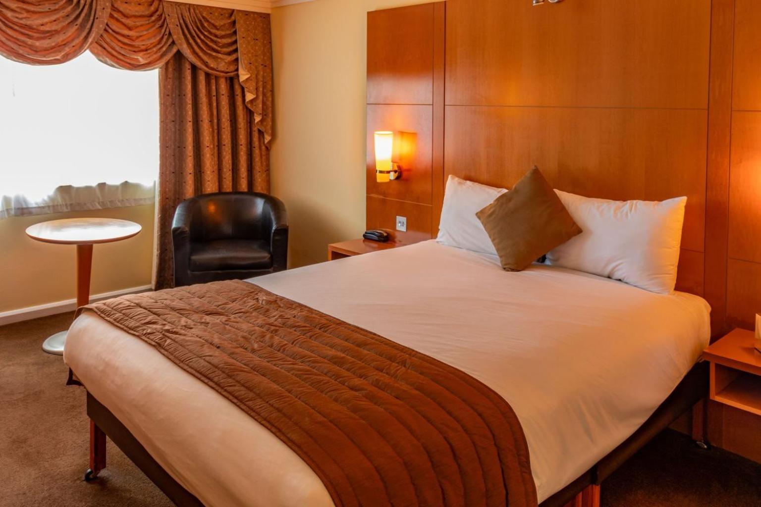 Britannia Leeds Bradford Airport Hotel Bramhope Buitenkant foto