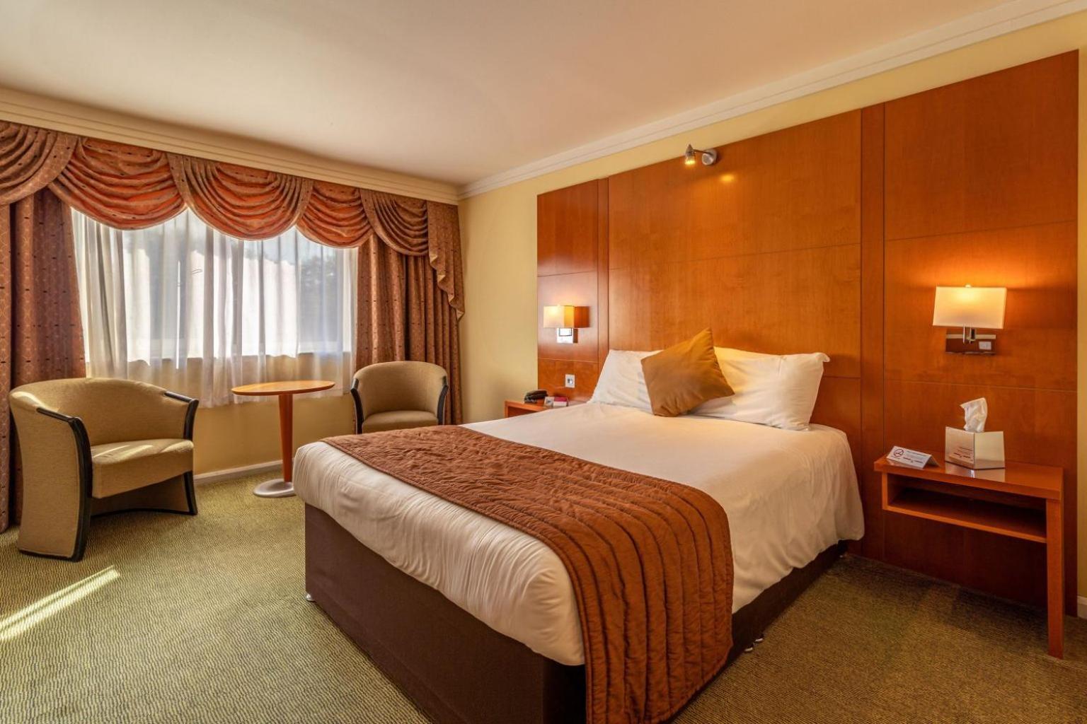 Britannia Leeds Bradford Airport Hotel Bramhope Buitenkant foto