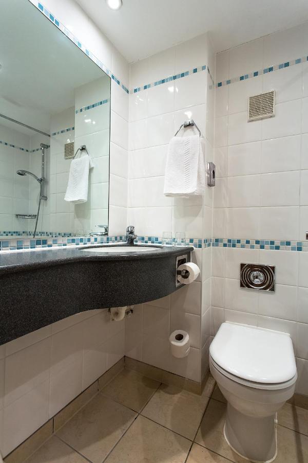 Britannia Leeds Bradford Airport Hotel Bramhope Buitenkant foto
